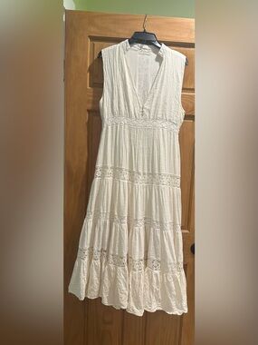 artisanal blue midi dress Maribel | Powder BLUE Lace Plunge-Neck Midi Dress
